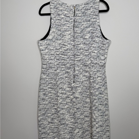 Elegant Black and White tweed Women's Dress - Picture 5 of 7